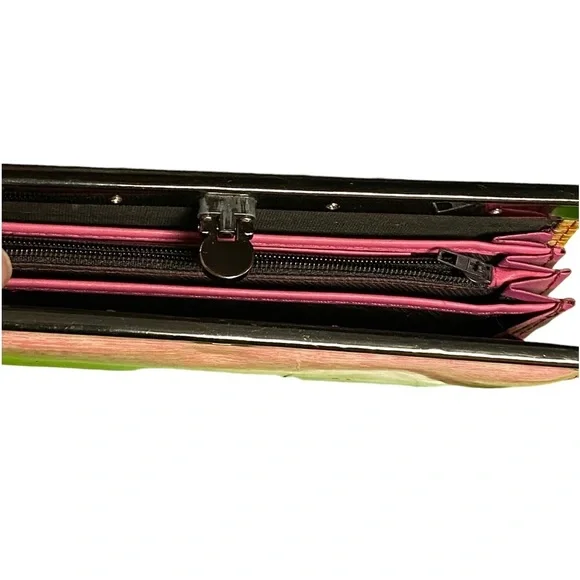 Two tone pink with gold sparkle clutch inside - Picture 5 of 9